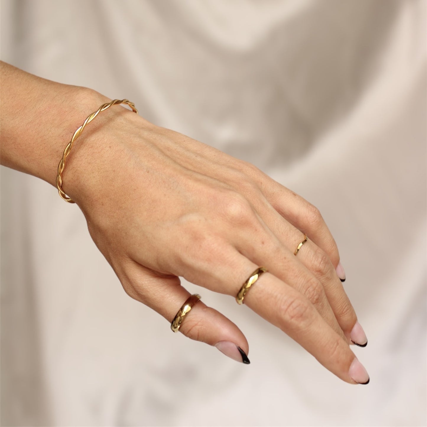 Brazalete Torcido De Acero