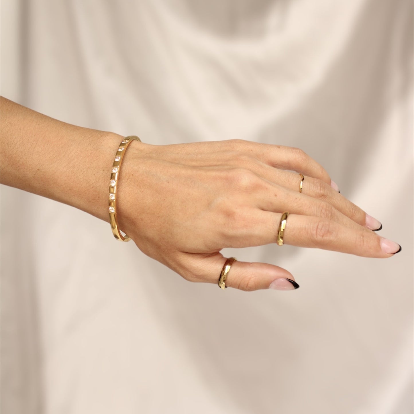 Brazalete Cuadro Con Zirconias De Acero