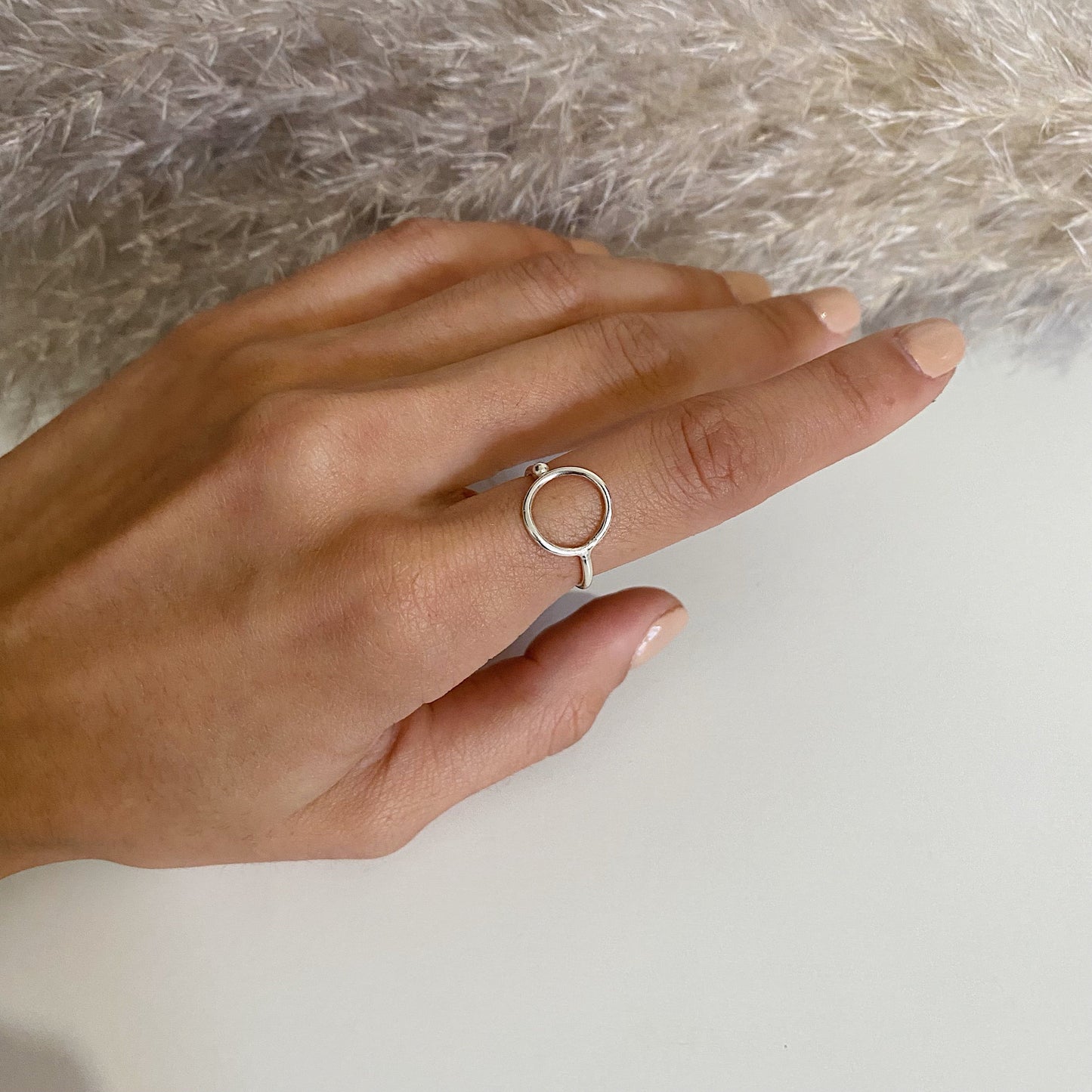 Anillo de Plata círculo medio dedo