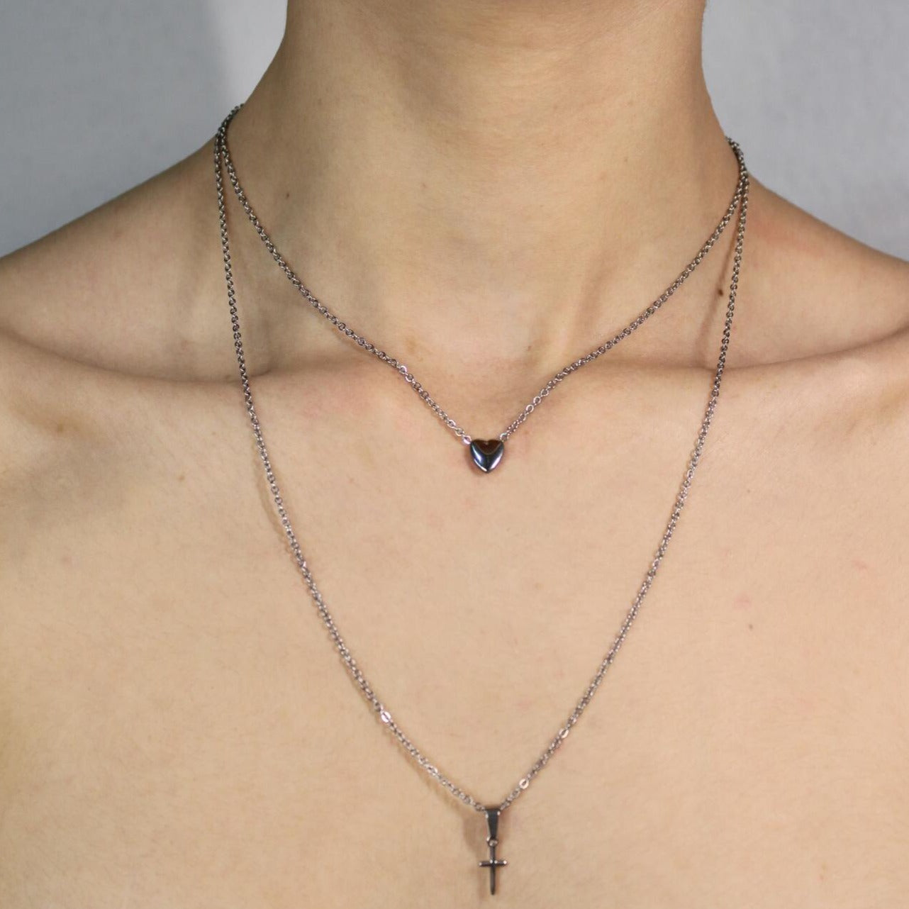 Collar De Corazón Y Cruz De Acero