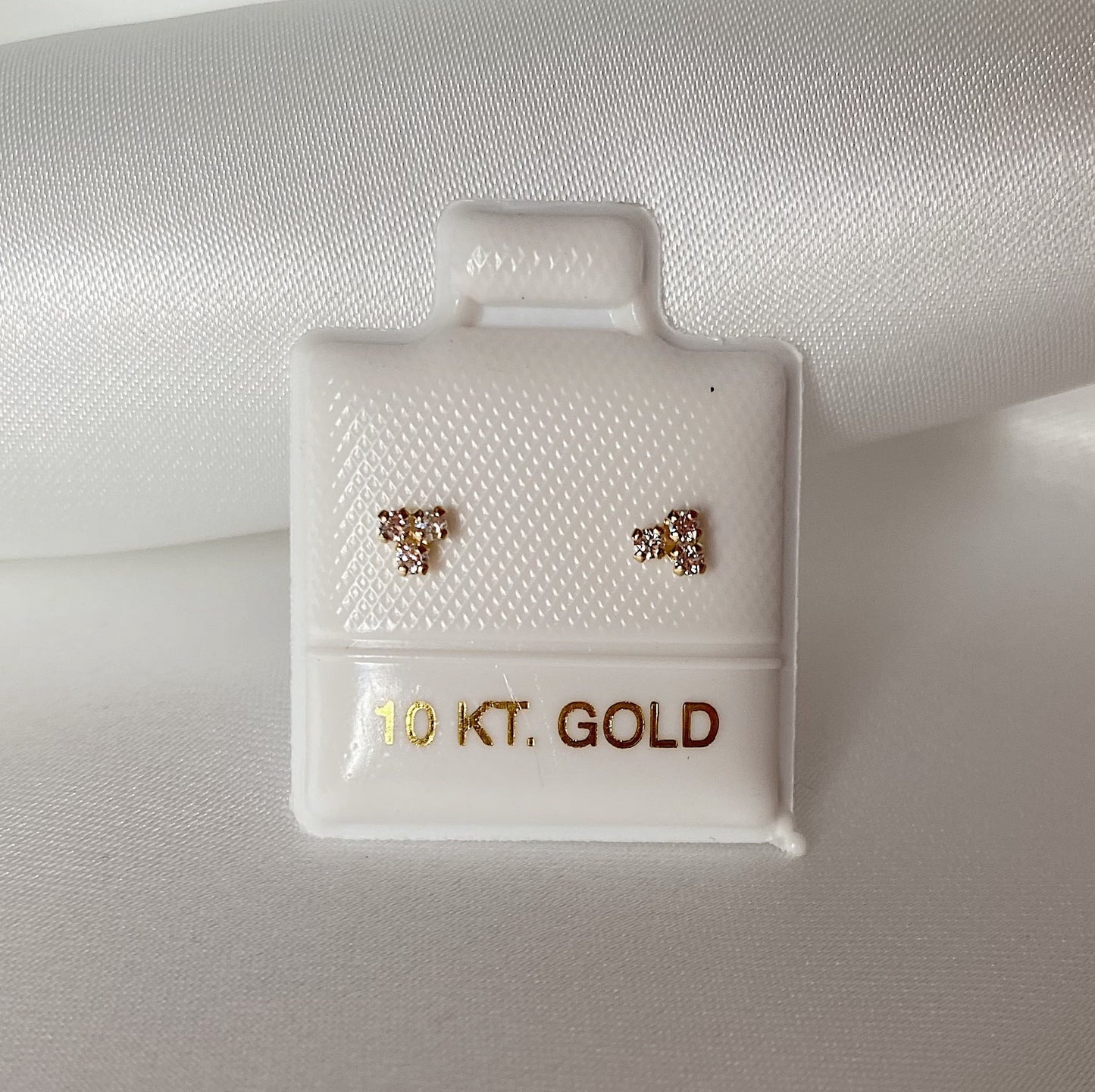 Broquel de Oro Triple Zirconia