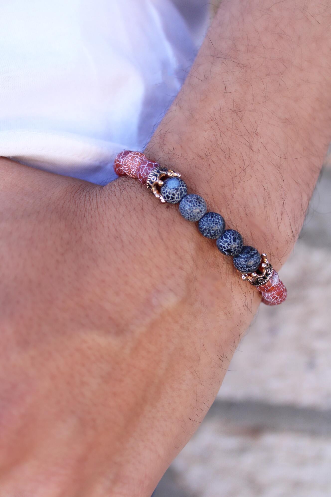 Pulsera Para Hombre Piedra Agata Craquelada Con Coronas